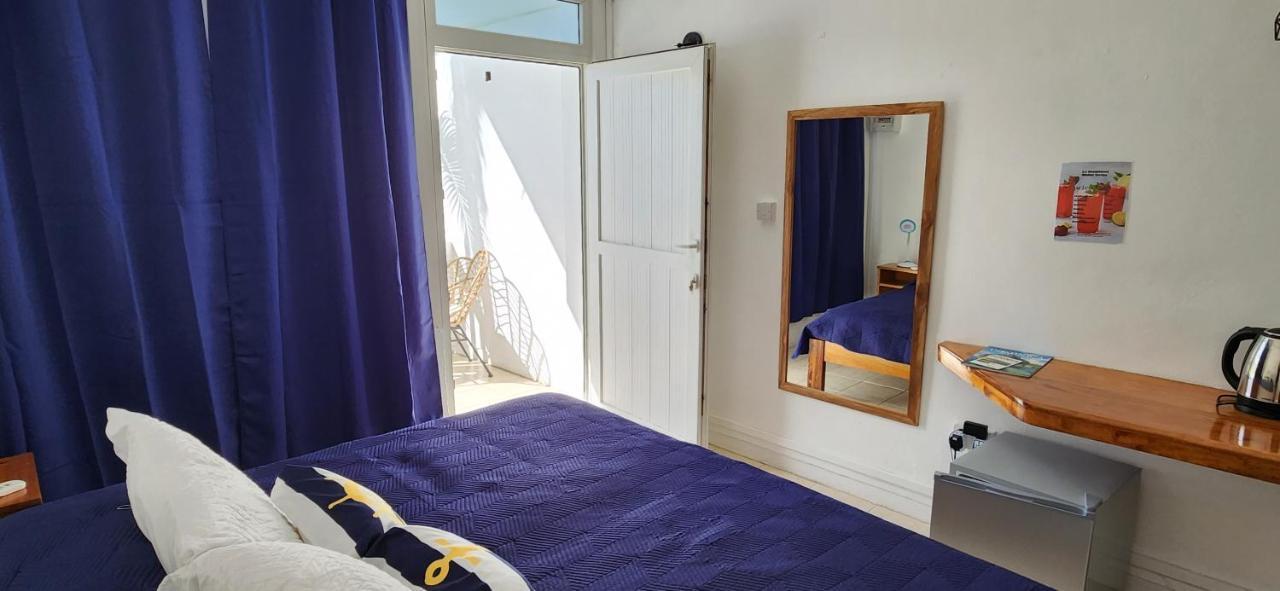 Oemanagement Rooms Roseau Kültér fotó